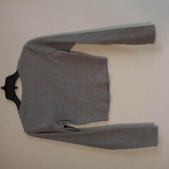 BOZZOLO GRAY, WAFFLEKNIT, V NECK, LONG SLEEVE, CROPPED TOP - Picture 3 of 7